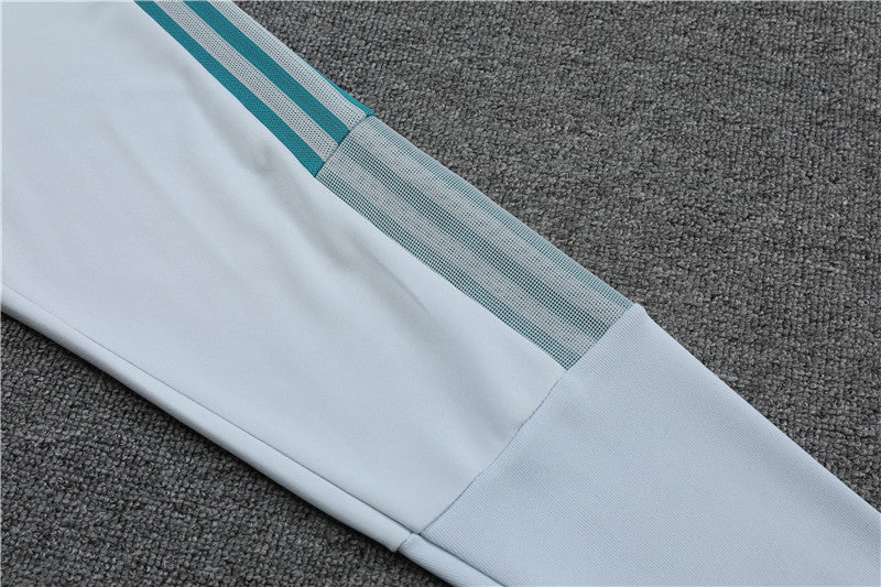 Conjunto de Inverno Bayern de Munique-Adidas-Branco e Verde Água-treino-futebol-neymar jr-messi-cristiano ronaldo