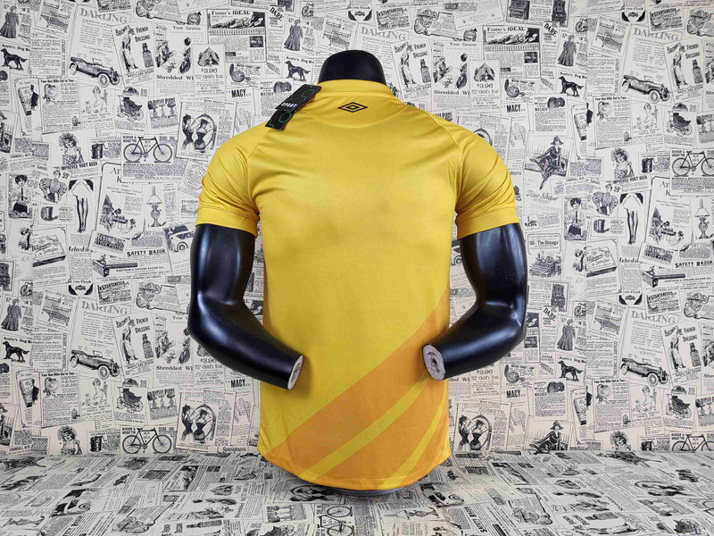 camisa-athletico paranaense-goleiro-amarela-umbro-23-24-neymar-messi-cr7-futebol