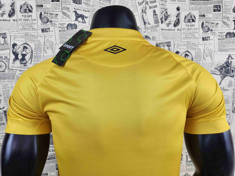 camisa-athletico paranaense-goleiro-amarela-umbro-23-24-neymar-messi-cr7-futebol