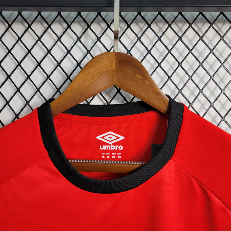 camisa-athletico paranaense-home-i-1-vermelha-esportes da sorte-umbro-23-24-neymar-messi-cr7-futebol 