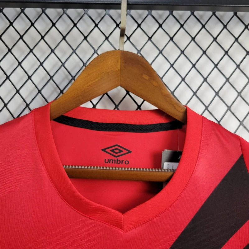 camisa-athletico paranaense-home-i-1-vermelha-umbro-24-25-neymar-messi-cr7-futebol