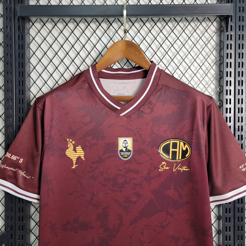 camisa-atlético mineiro-special edition-são victor-bordô-galo-23-24-torcedor-masculina-neymar-messi-cr7-futebol
