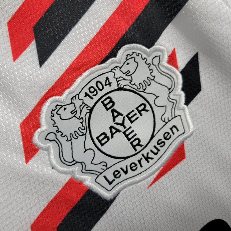 camisa-bayer leverkusen-home-i-1-branca-barmenia-castore-23-24-neymar-messi-cr7-futebol 