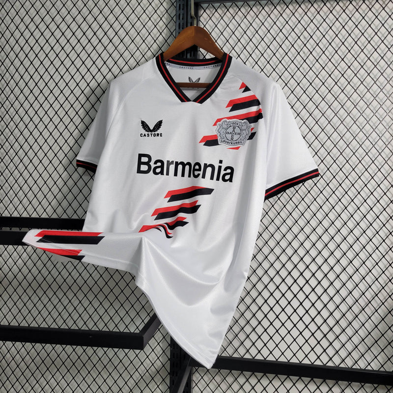 camisa-bayer leverkusen-home-i-1-branca-barmenia-castore-23-24-neymar-messi-cr7-futebol 