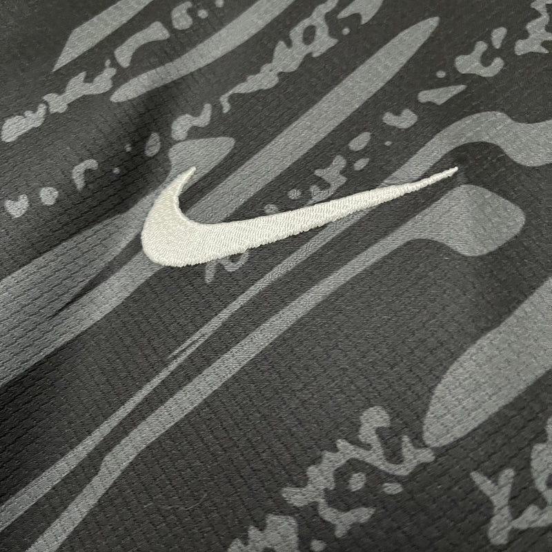camisa-liverpool-goleiro-preta-standard chartered-nike-24-25-neymar-messi-cr7-futebol