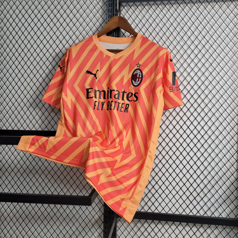 camisa-milan-goleiro-laranja-emirates fly better-puma-23-24-neymar-messi-cr7-futebol