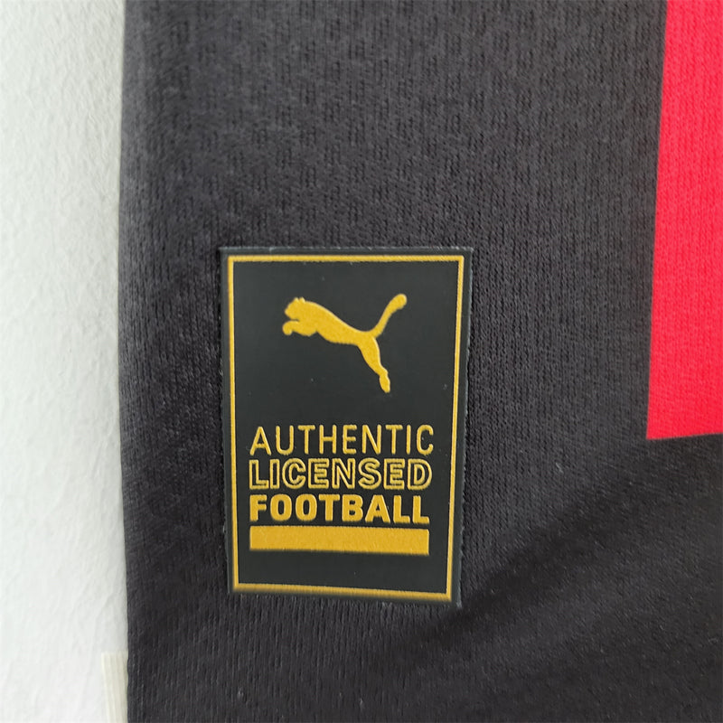camisa-milan-home-i-1-rubro negra-emirates fly better-puma-23-24-neymar-messi-cr7-futebol
