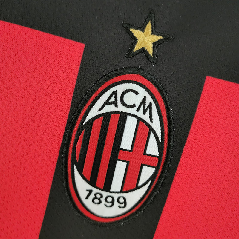 camisa-milan-home-i-1-rubro negra-emirates fly better-puma-23-24-neymar-messi-cr7-futebol