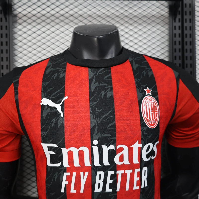 Camisa Milan Home 25/26 - Jogador Puma Masculina - Rubro Negra - Emirates Fly Better