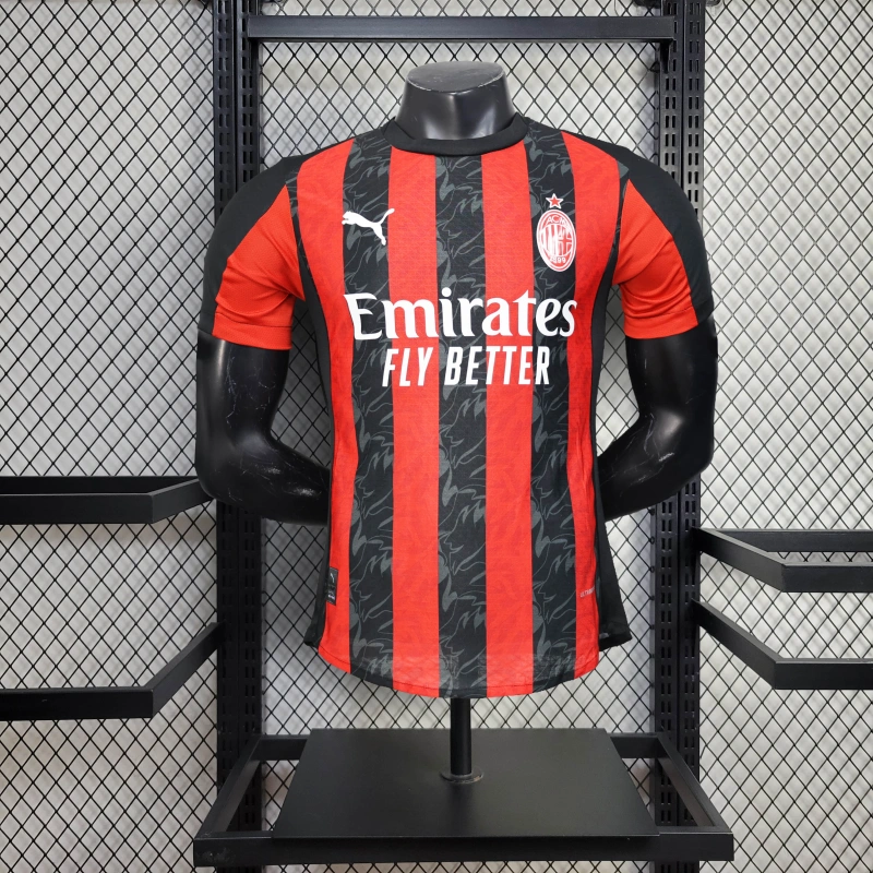 camisa-milan-home-i-1-rubro negra-emirates fly better-puma-25-26-neymar-messi-cr7-futebol 