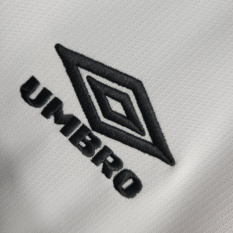 camisa-santos-charlie brown jr-branca-umbro-22-23-neymar-messi-cr7-futebol