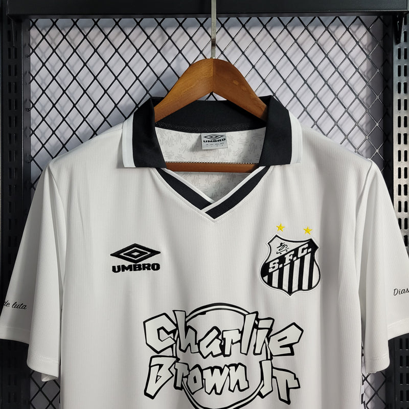 camisa-santos-charlie brown jr-branca-umbro-22-23-neymar-messi-cr7-futebol