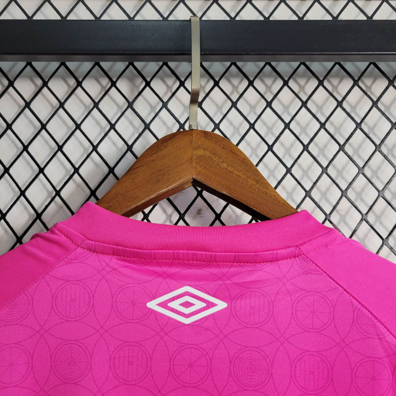 camisa-santos-rosa-umbro-23-24-neymar-messi-cr7-futebol